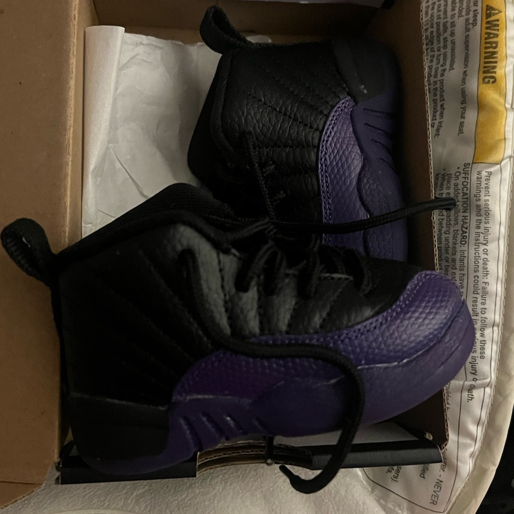 Jordan 12 Retro "Field Purple" Toddler Kids' Shoe